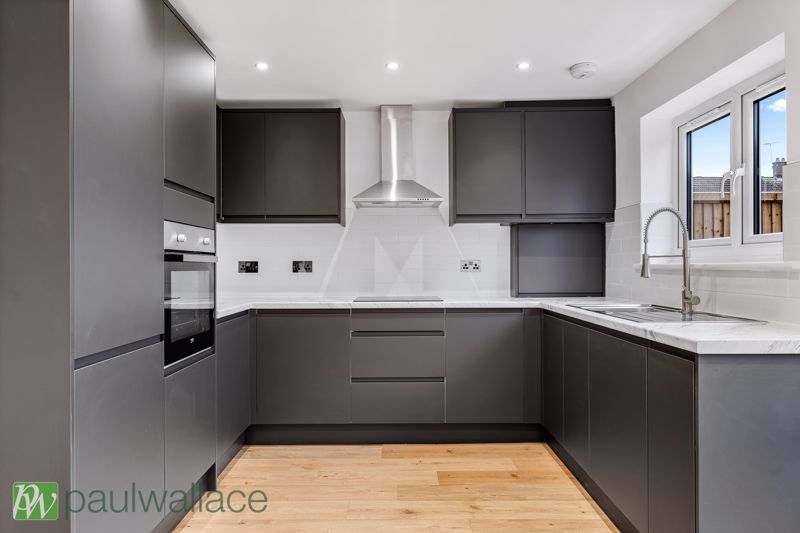 Property photo 3 of 16 Kitchen