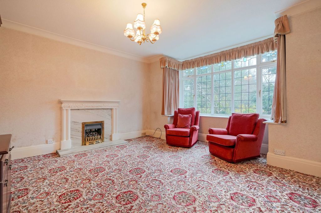 Property photo 3 of 37