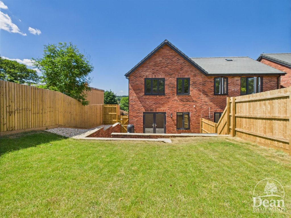 Property photo 3 of 22