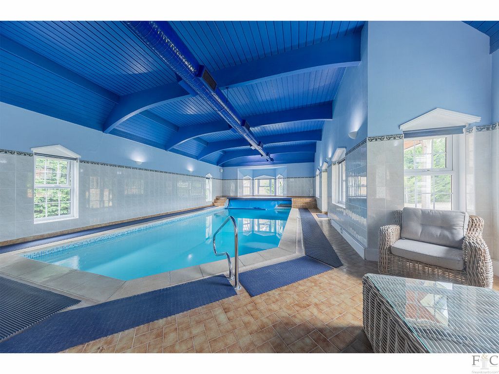 Property photo 1 of 36