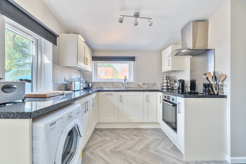 Property photo 1 of 11 Picture No. 04