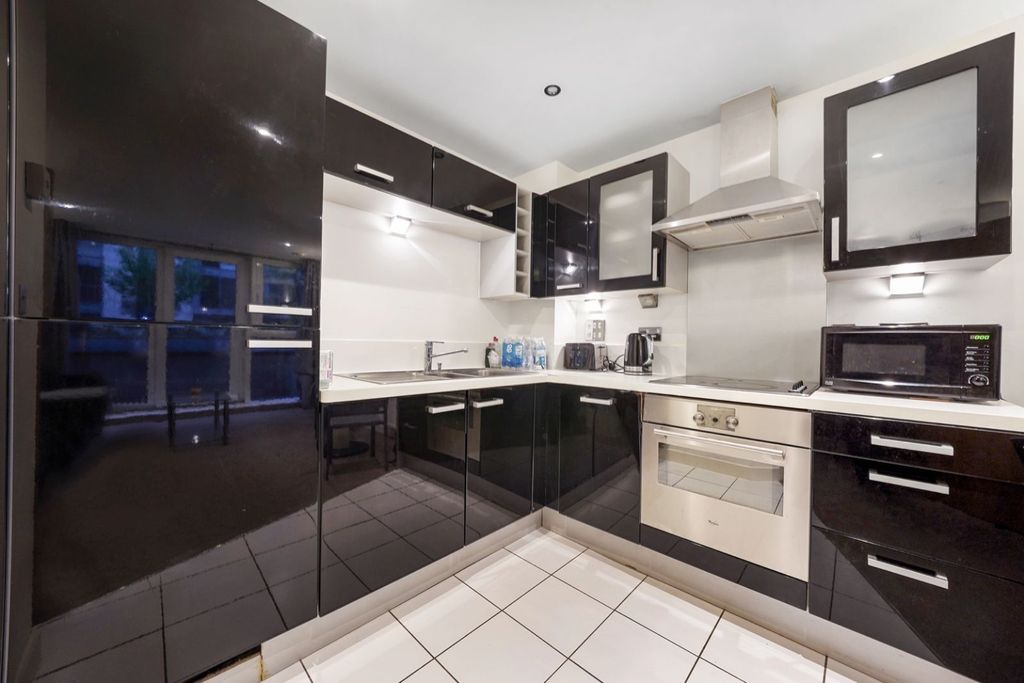 Property photo 2 of 13 5119241