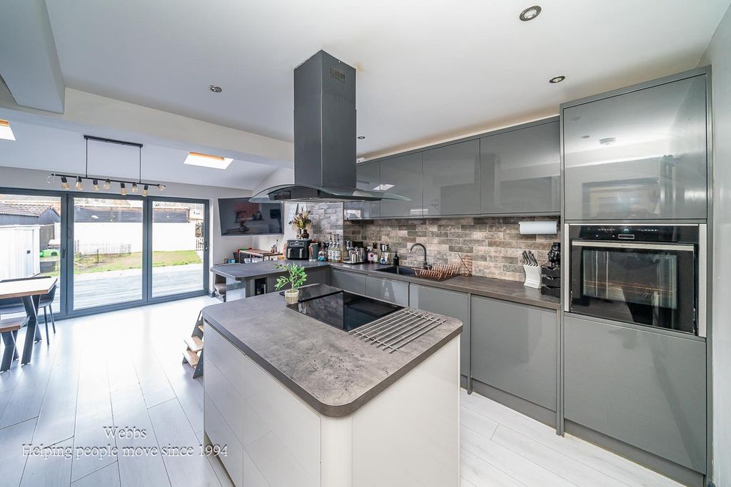 Property photo 3 of 27 Webbs-52.Jpg