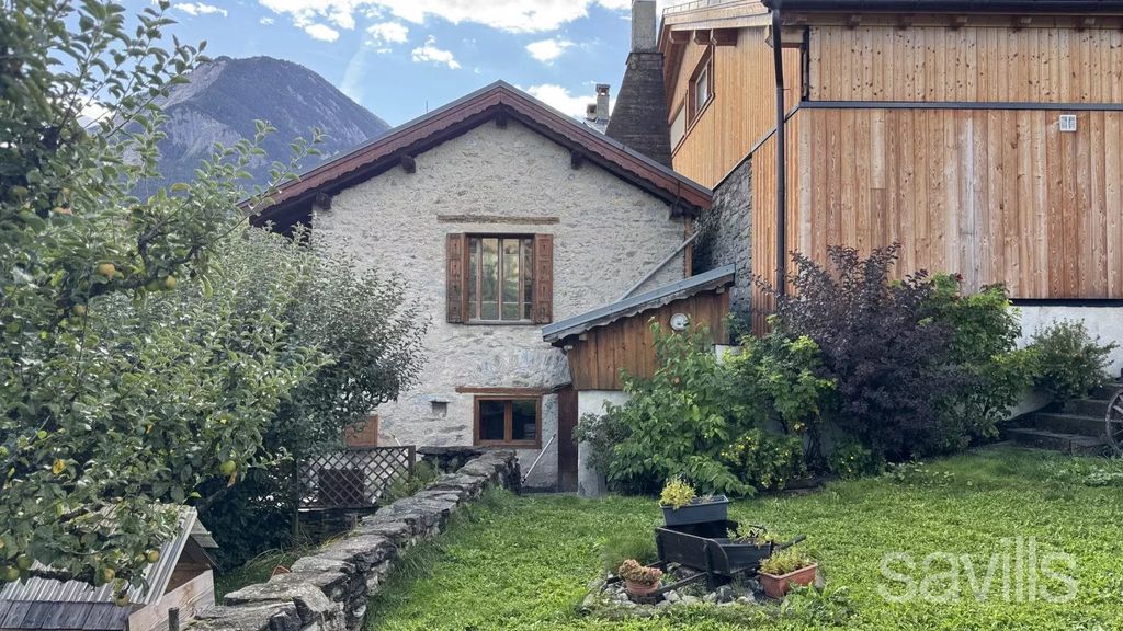 Property photo 1 of 10 Village House With Garden In Courchevel