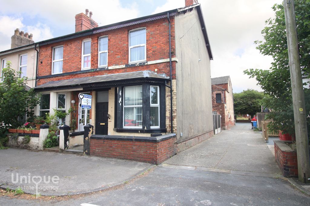 Property photo 1 of 24