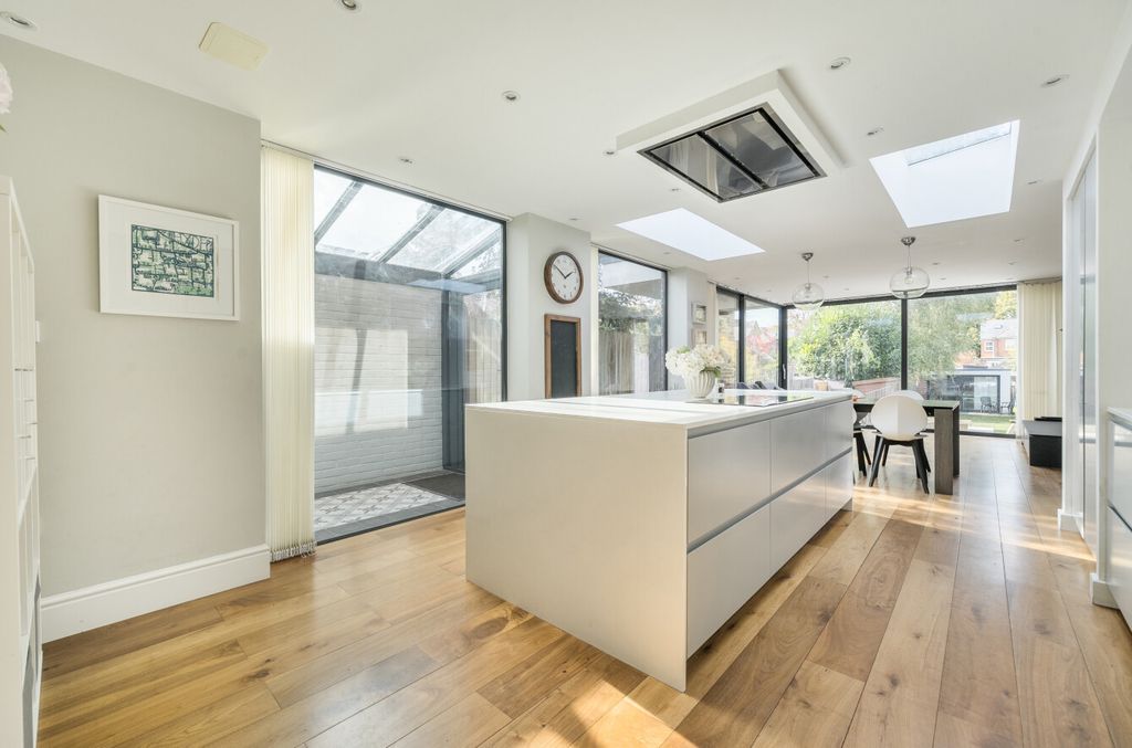 Property photo 2 of 15 1364508-9-68E5173...