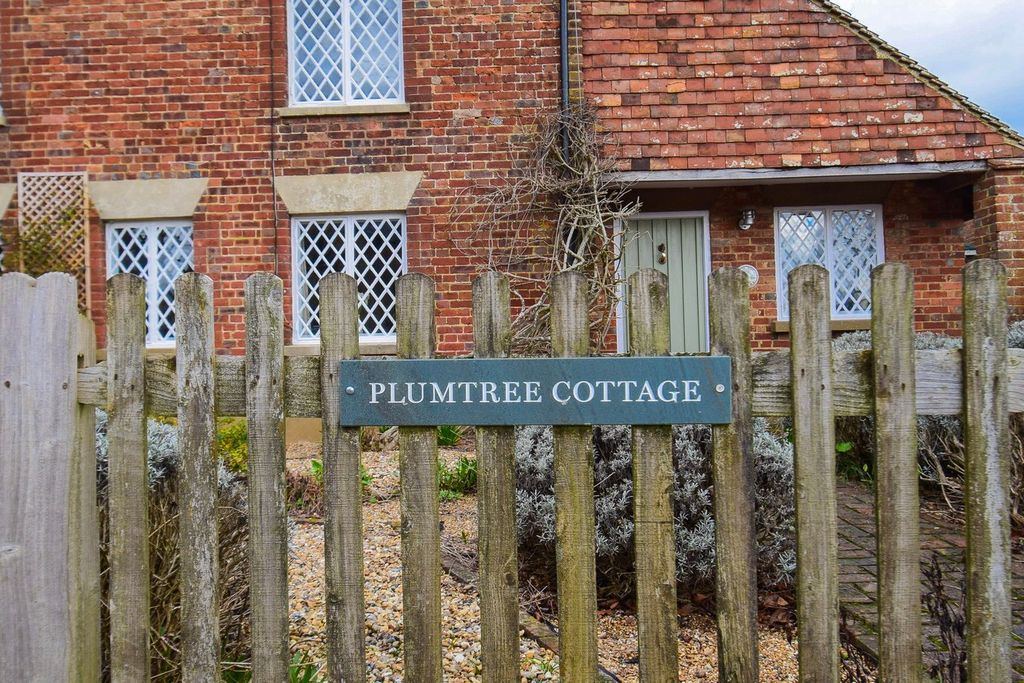 Property photo 2 of 40