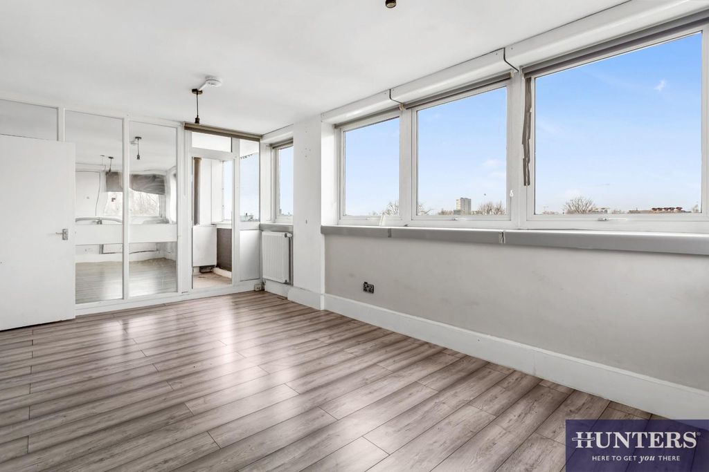 Property photo 2 of 8 Reception Room