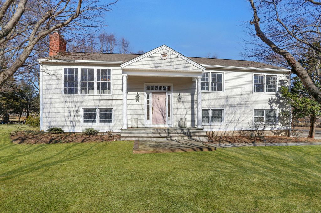 Property photo 1 of 18