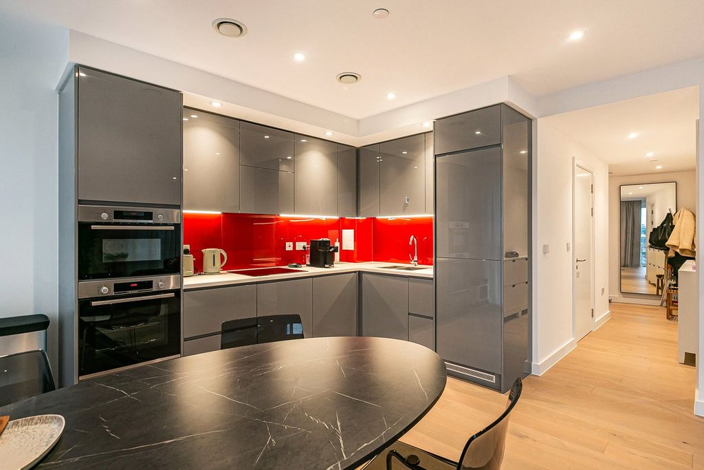 Property photo 3 of 14 Kitchen