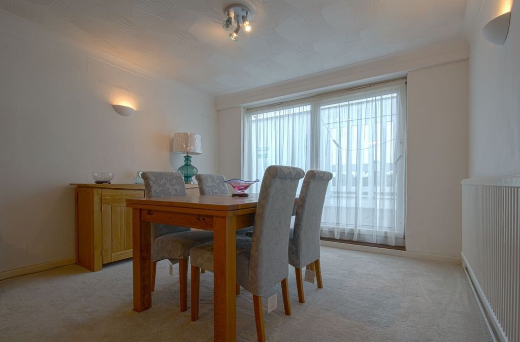 Property photo 2 of 8 Picture No. 03