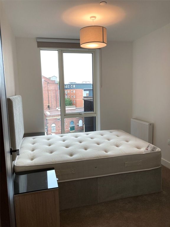 Property photo 3 of 10 Bedroom