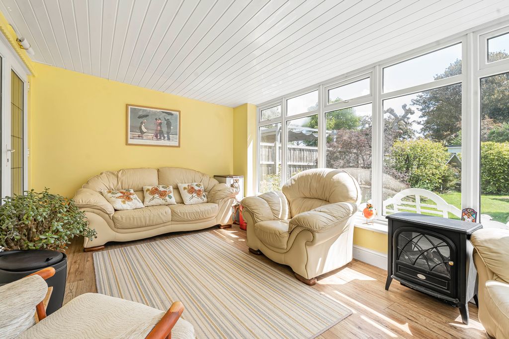 Property photo 3 of 12 Conservatory