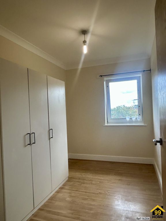 Property photo 2 of 12 Photo 1