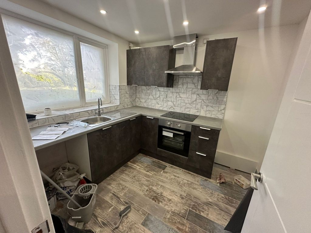 Property photo 1 of 8 1 Bedroom Flat Available To Let