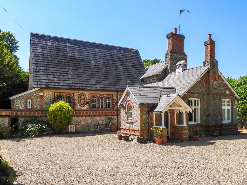 Property photo 1 of 1