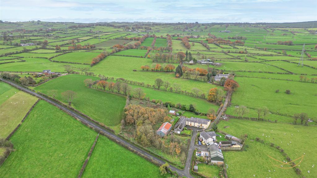 Property photo 3 of 30 Dhp-5.Jpg