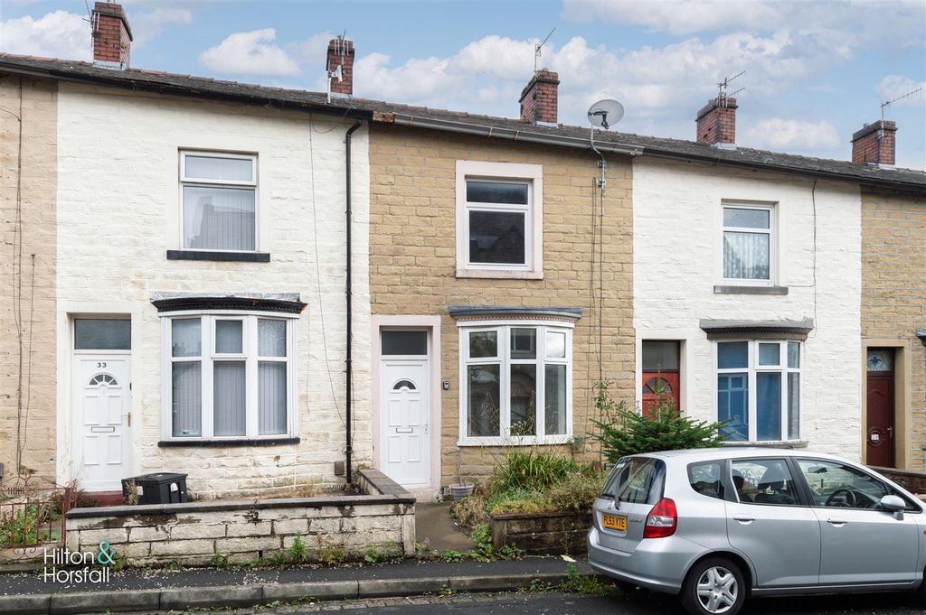 Property photo 1 of 9 Castle Street