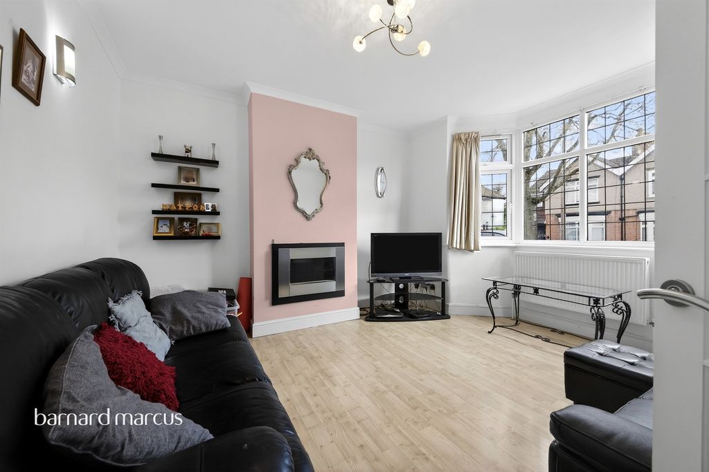 Property photo 3 of 15