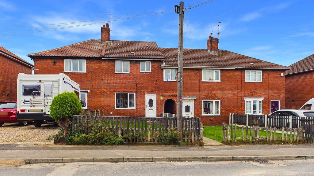 Property photo 3 of 10 Cam02351G0-Pr0123-Still020 (1)