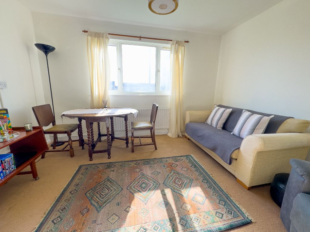 Property photo 3 of 20 4848007