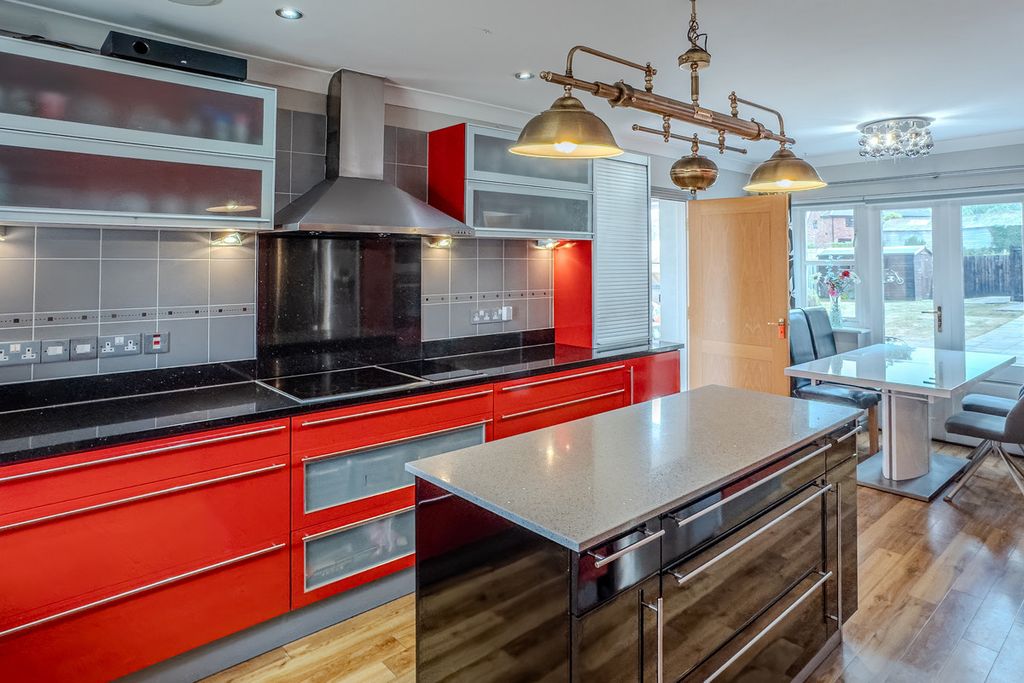 Property photo 2 of 13