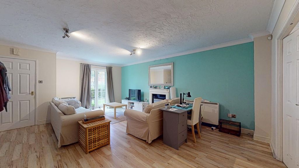 Property photo 3 of 12