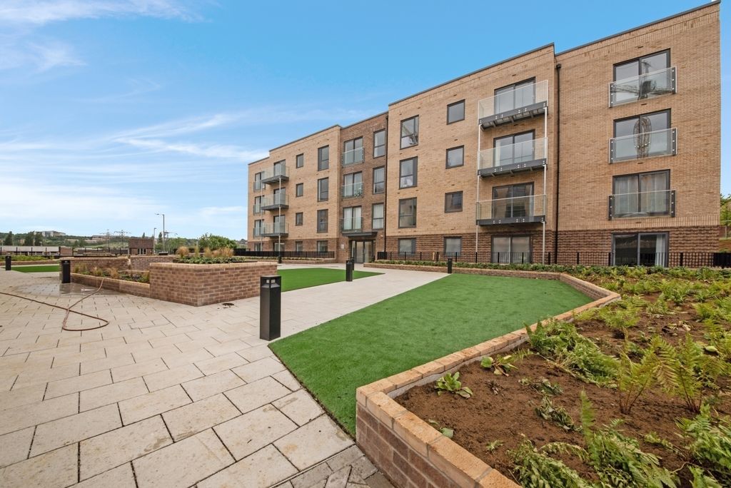 Property photo 2 of 2 Exterior - Ellesmere