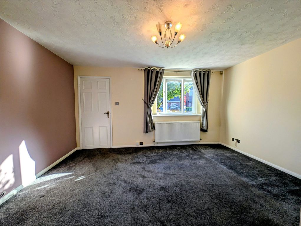 Property photo 2 of 10 Pbox-Img.Jpg
