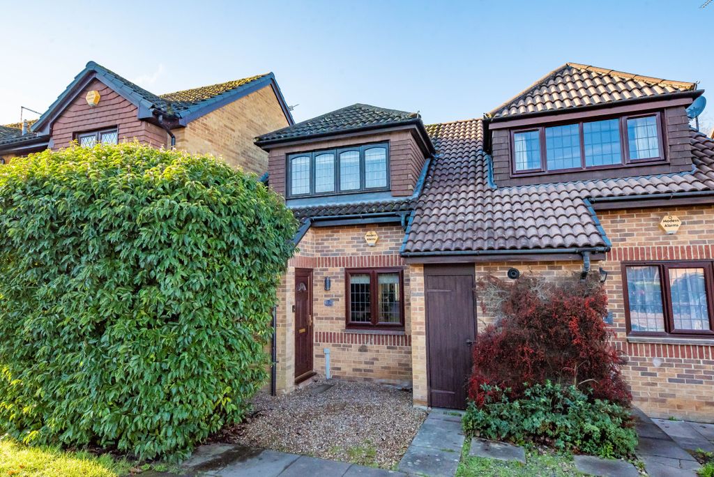 Property photo 1 of 16 Front