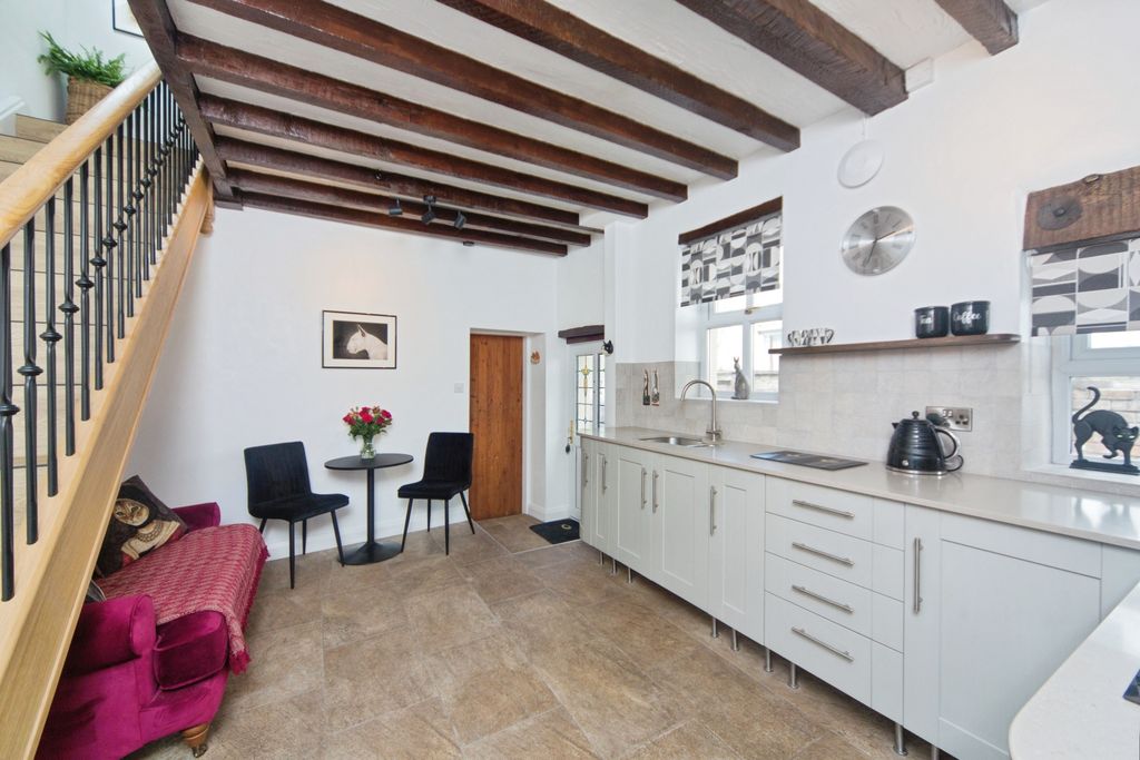 Property photo 3 of 17 Kitchen/Diner