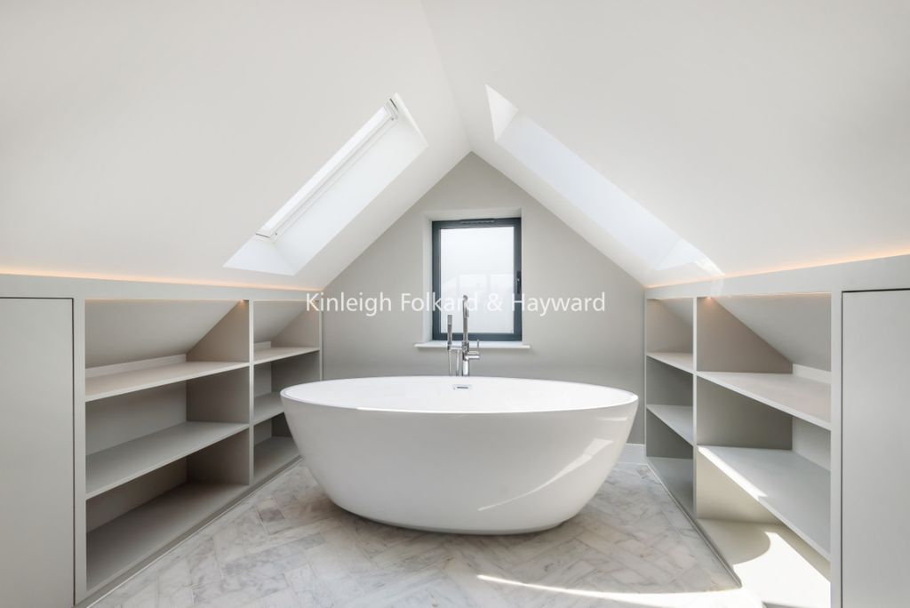 Property photo 3 of 13 1905Dcec-8A35-4923-B