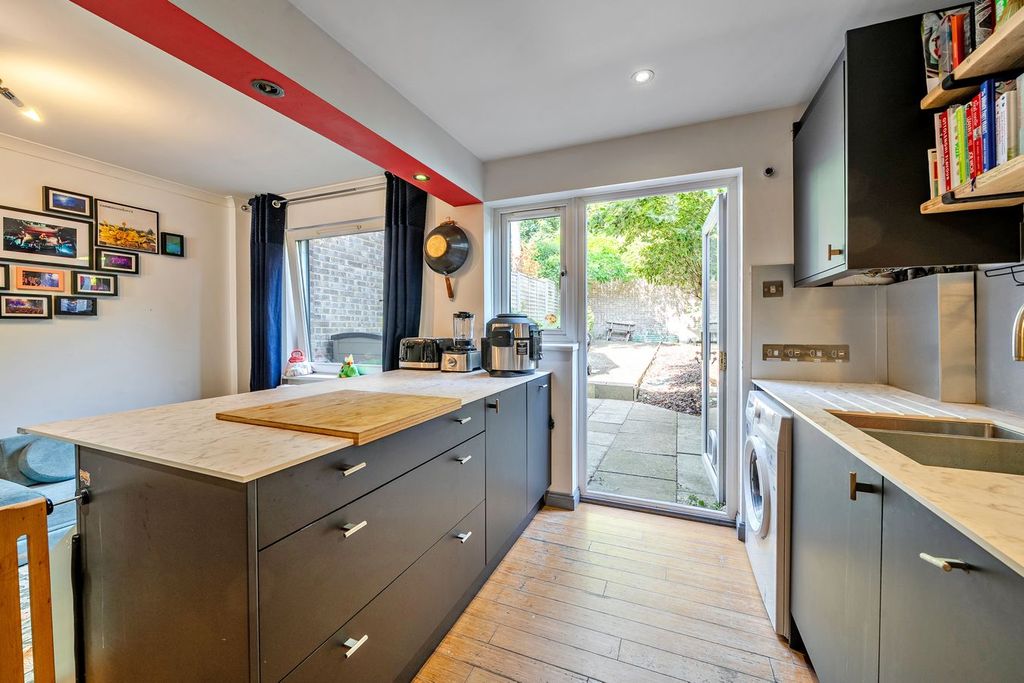 Property photo 2 of 13