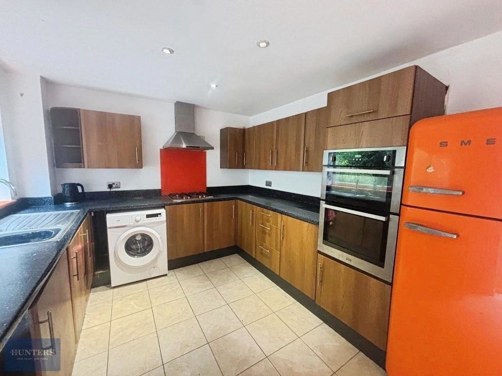Property photo 2 of 16 Kitchen Area 1