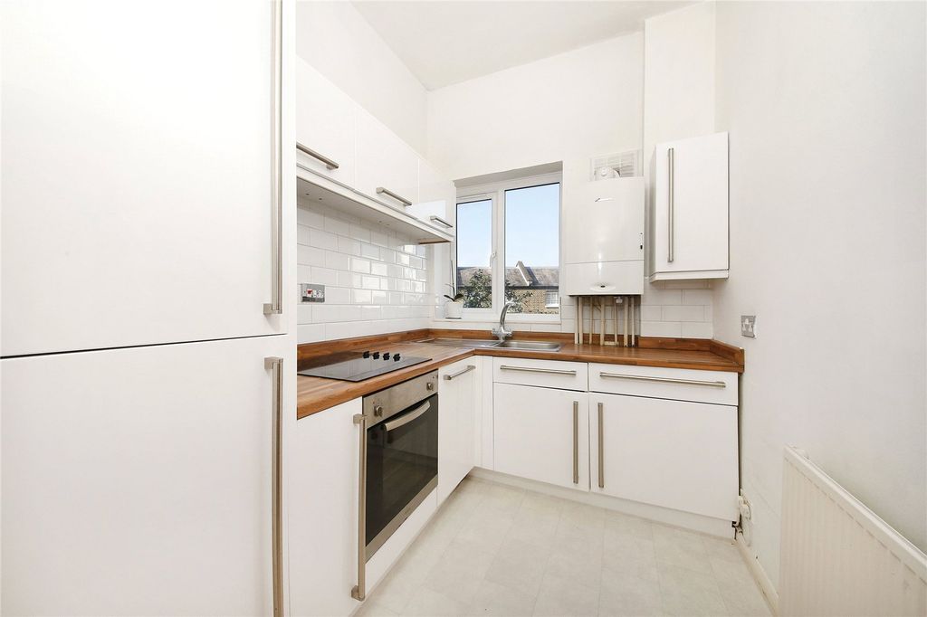 Property photo 3 of 6 Picture No. 29