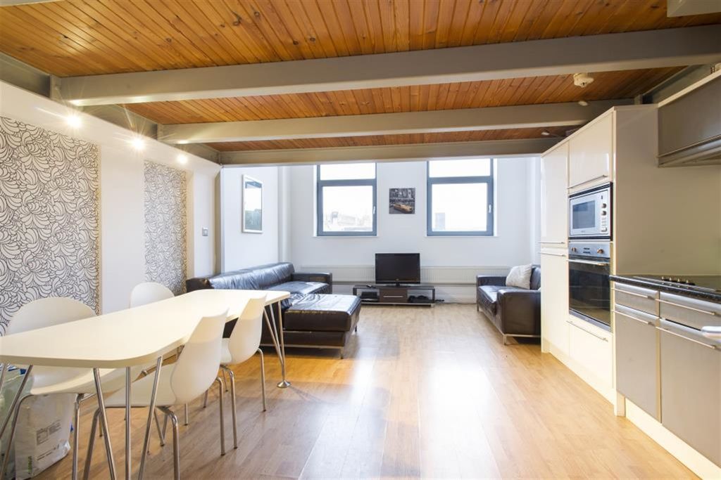 Property photo 1 of 12 (Main)