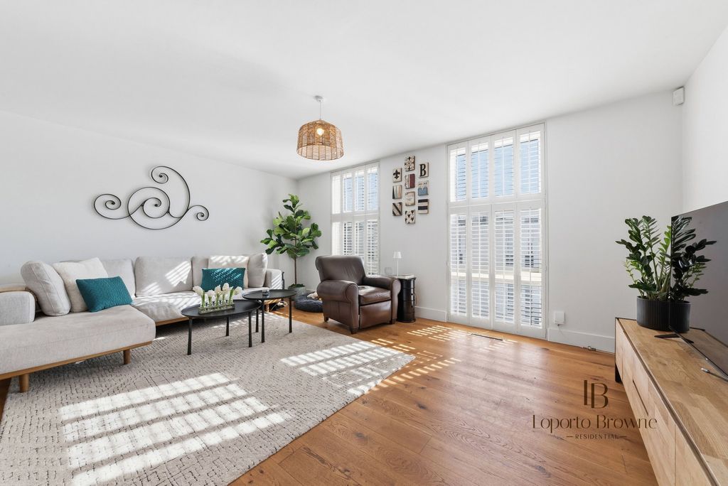 Property photo 1 of 27