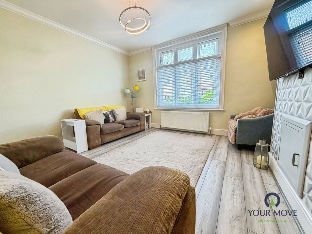 Property photo 3 of 19 Pbox-Img.Jpg