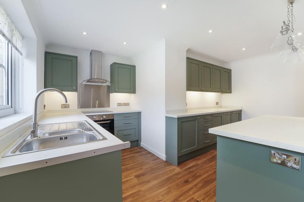 Property photo 3 of 13 Lintons Lane, 14 (14).Jpg