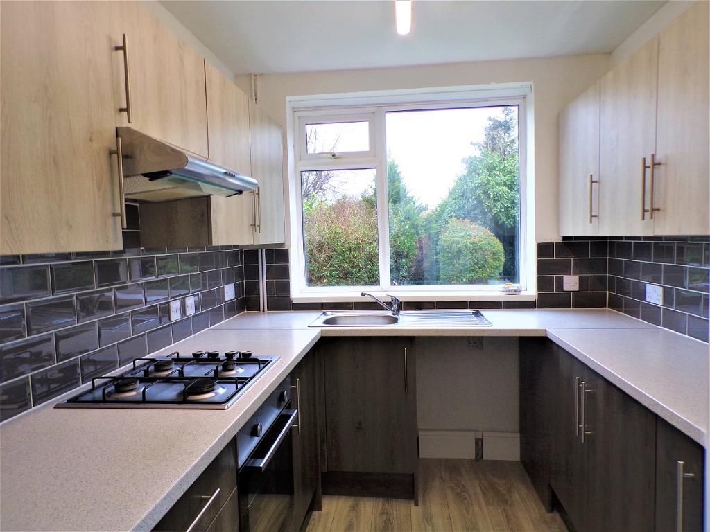 Property photo 2 of 8 Kitchen