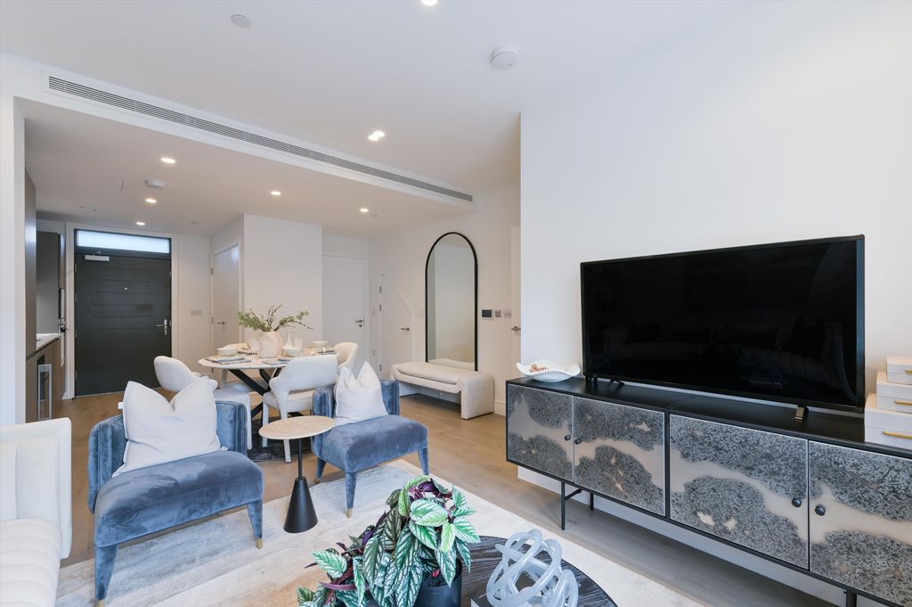 Property photo 3 of 13 Image