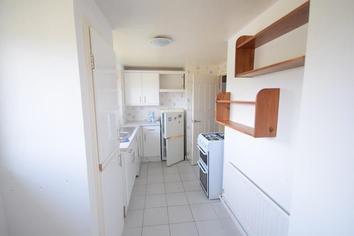 Property photo 3 of 7 64 Soane Gardens Kitchen.Jpg