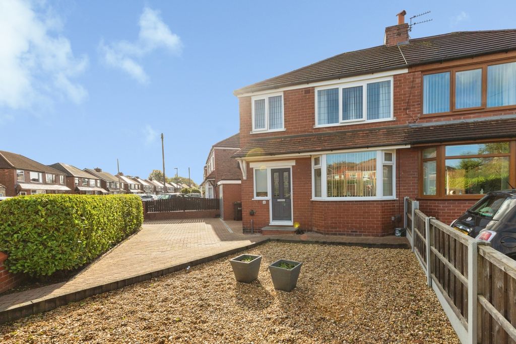 Property photo 1 of 18 Pbox-Img.Jpg