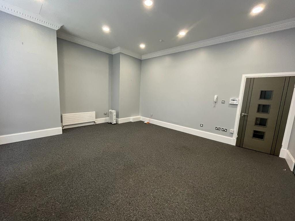 Property photo 3 of 4 280 Svs