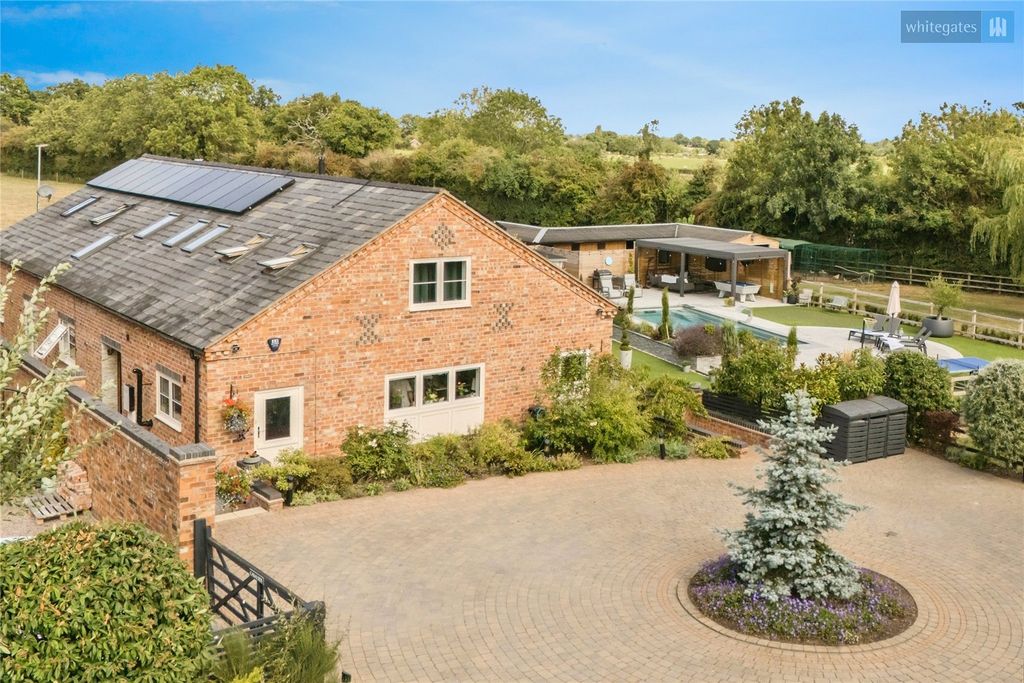 Property photo 1 of 55 Picture No. 73