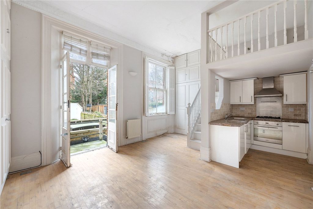 Property photo 2 of 11 Reception