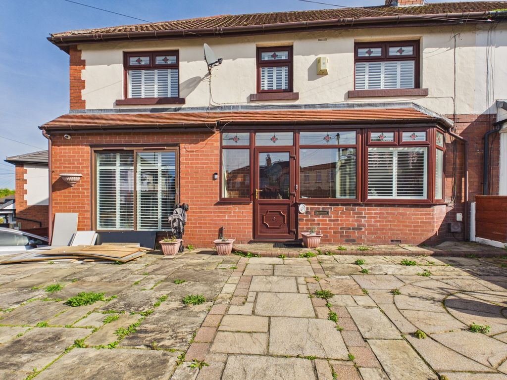 Property photo 1 of 24 Cam03729G0-Pr0423-Still023