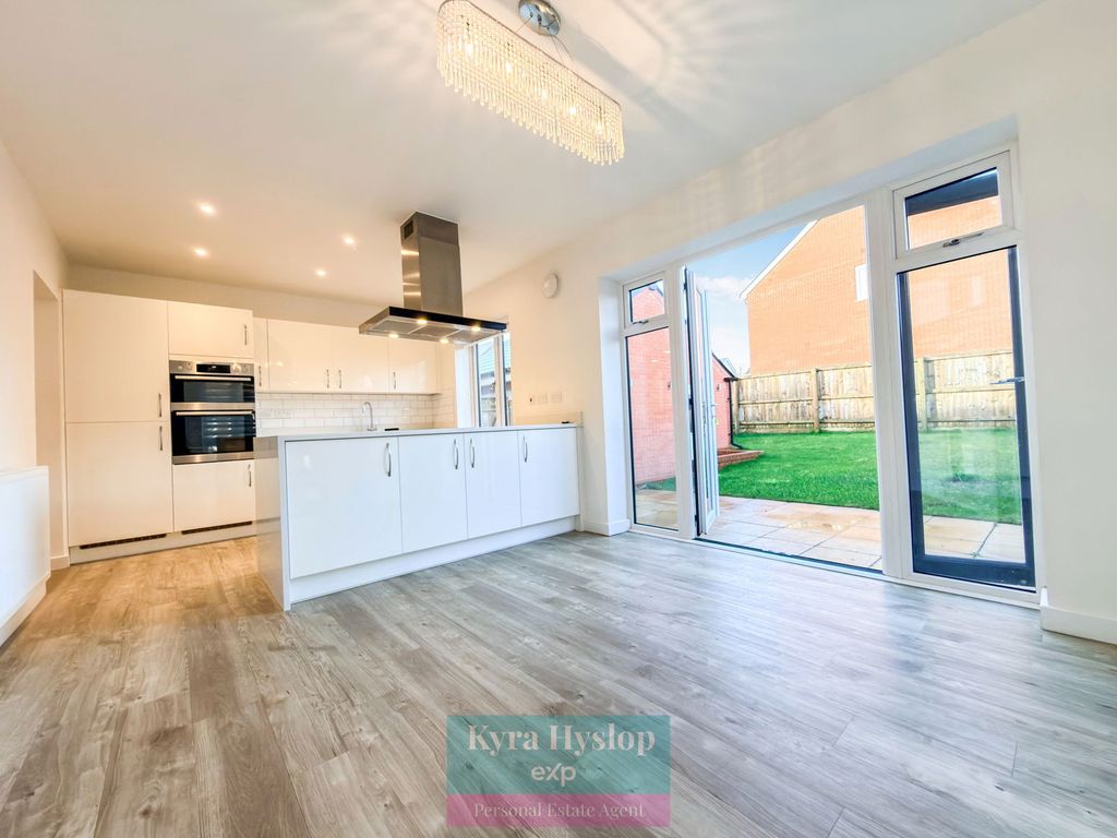 Property photo 3 of 17