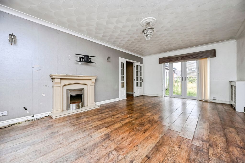 Property photo 2 of 16 Pbox-Img.Jpg