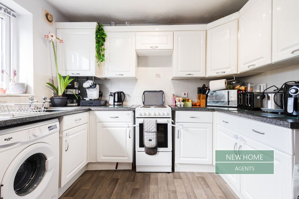 Property photo 3 of 13 Photo 11